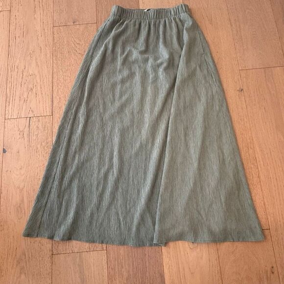 Abercrombie and fitch flowy midi skirt size small - Picture 3 of 5